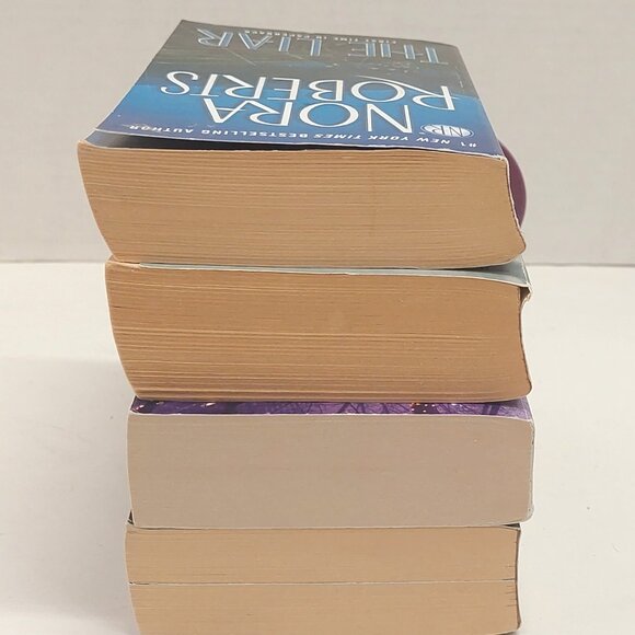 Lot of 4 Nora Roberts Paperback Books - Picture 4 of 6